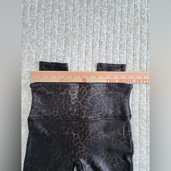 SPANX Luxe Faux Leather Leggings | Leopard Shine | Limited Edition | Size M - Picture 7 of 15